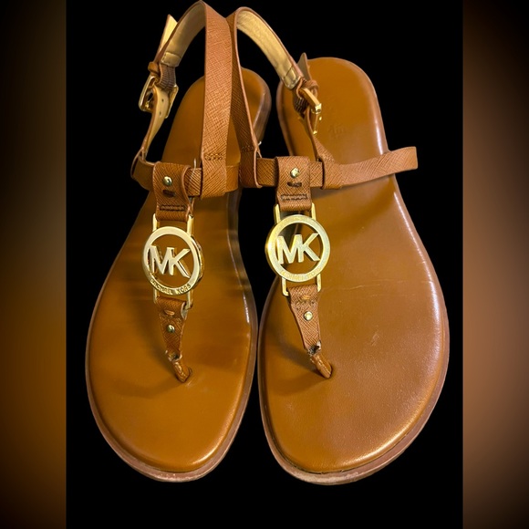 Michael Kors Shoes - MICHAEL KORS Thong Camel Leather Sandals Size 7